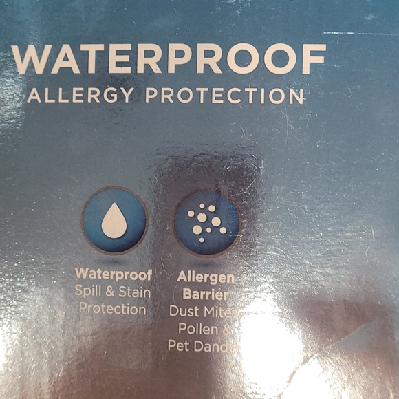 Allerease zippered mattess protector. - Picture 2 of 8